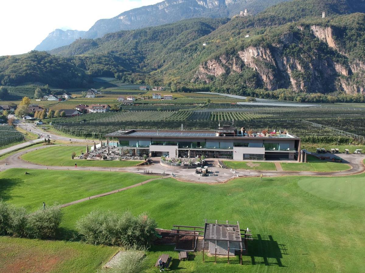 The Lodge Sporthotel - Golfclub Eppan Eppan an der Weinstraße Exterior foto